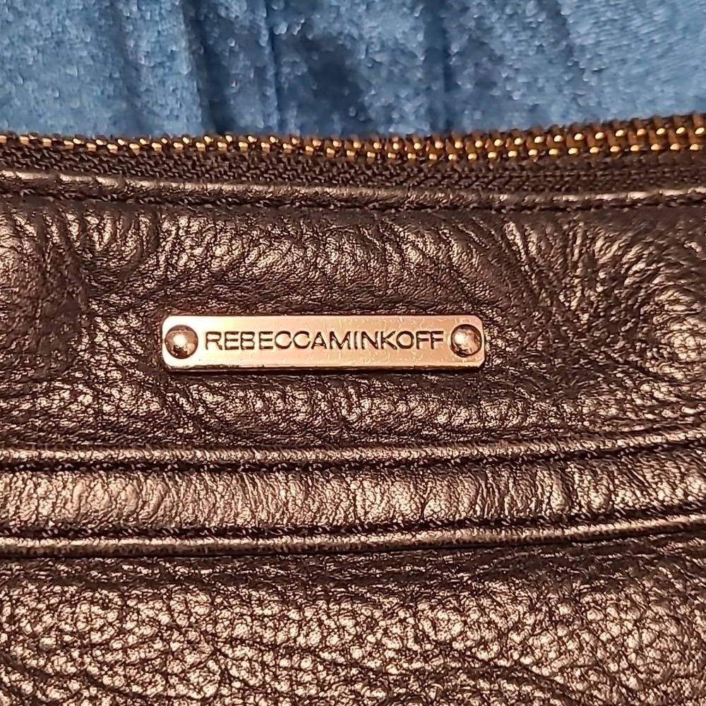 🤩Black leather Rebecca Minkoff Mini M.A.C. Crossbody bag with Gold Accents - Picture 3 of 16